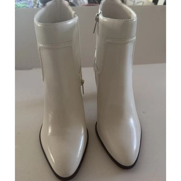 Vince Camuto Shoes - NEW Vince Camuto Epandra Leather White Cowboy Rodeo Gogo Disco Glam Boots Size 9